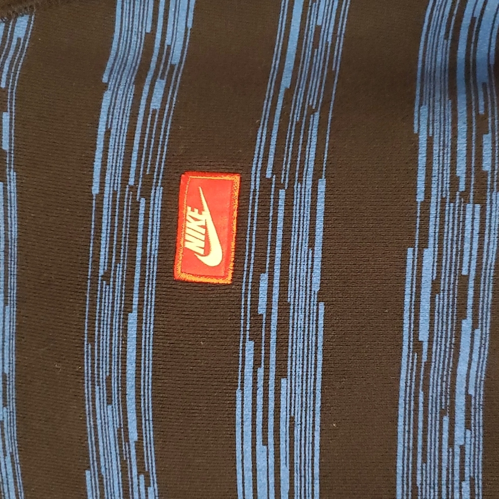 Nike XL Crew Sweatshirt - Picture 2 of 2